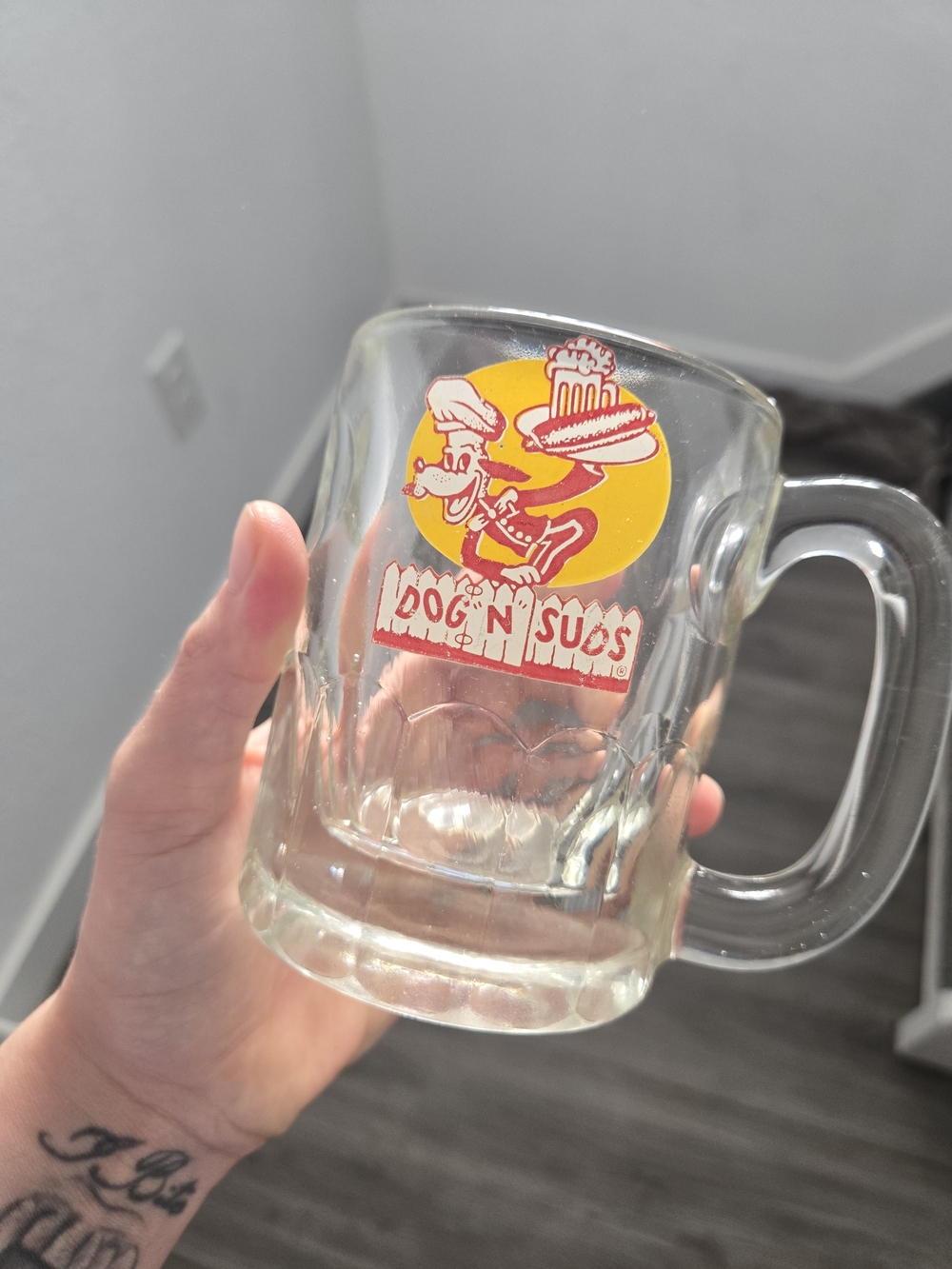 Dog N' Suds Vintage Small Glass Mug